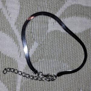 Source Unknown Sleek Silver Bracelet